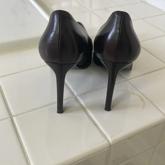 Prada Women's Brown Leather Pumps