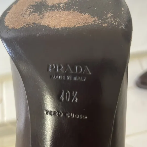 Prada Women's Brown Leather Pumps
