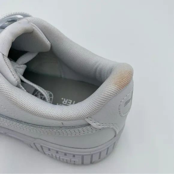 Puma Carina 2.0 Leather Chunky Lace Up Platform Tennis Shoes Sneakers Size 7