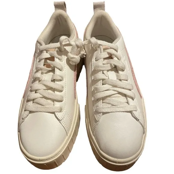PUMA Mayze Free People White Leather Tennis Shoes w/Gray &amp; Pink Accents