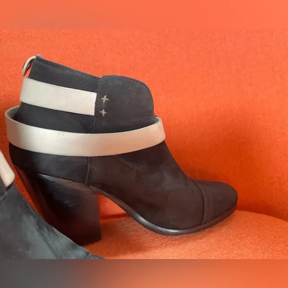 RAG &amp; BONE Black 2 Tone NUBUCK Belted HARROW Ankle Boots Booties  37.5 Sz 7 $495