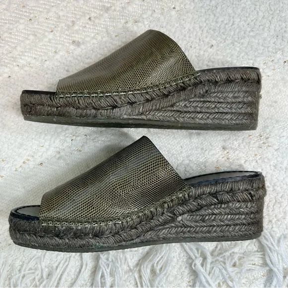 Rag &amp; Bone VIV Sandals Green Snake Print Leather Open Toe Wedge Espadrille 6 NEW
