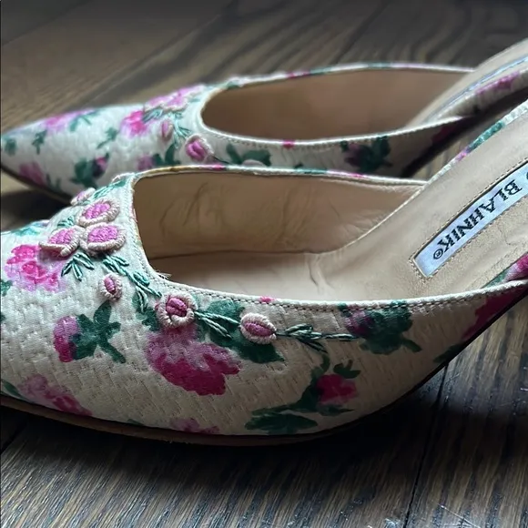 RARE DESIGN AND SIZE Manolo Blahnik Floral Women's heels - Pink and Cream