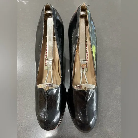 RARE!! TONY IAMMATTEO FOR CHRISTINA BLACK HEELS!! Vintage heels with dust bags!