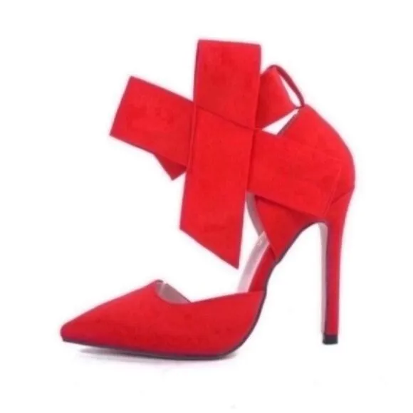 Red High Heel with Bow Accent Size 6