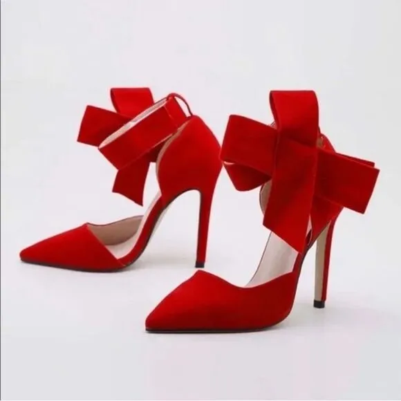 Red High Heel with Bow Accent Size 6