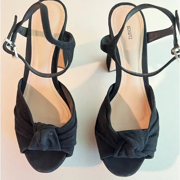 Reduced! Schultz Thalyta Black Suede Platform Sandals PRICE FIRM