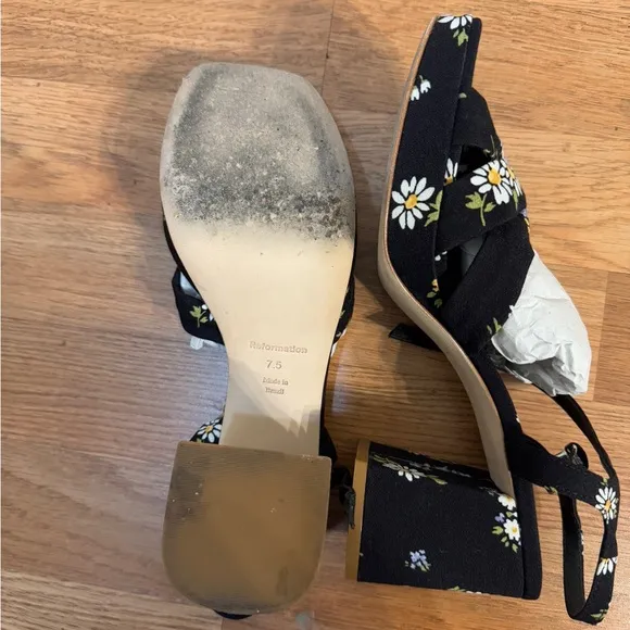 Reformation RARE Maize Platform Sandals in Daisy Crepe Size 7.5