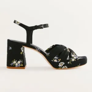 Reformation RARE Maize Platform Sandals in Daisy Crepe Size 7.5