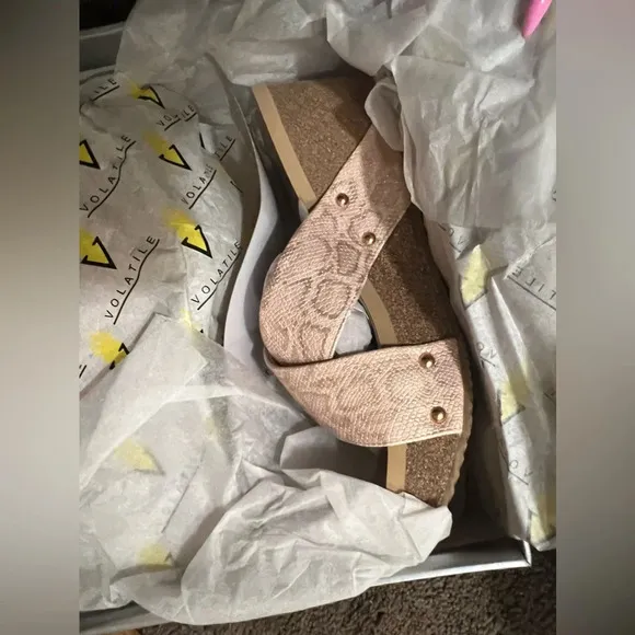 RIVERSIDE SNAKE PRINT BY VOLATILE, Sz 9 NIB (2 colors available)