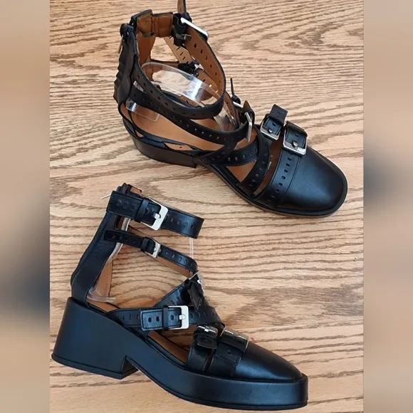 Robert Clergerie Leather Black Ballet Prim Gladiator  Platform Shoes