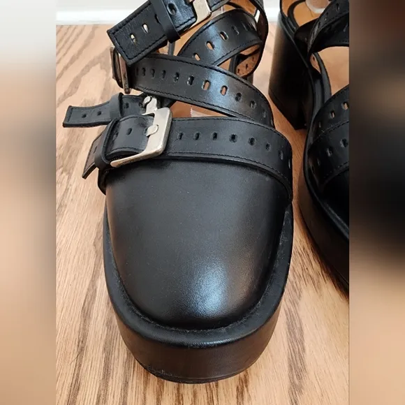 Robert Clergerie Leather Black Ballet Prim Gladiator  Platform Shoes