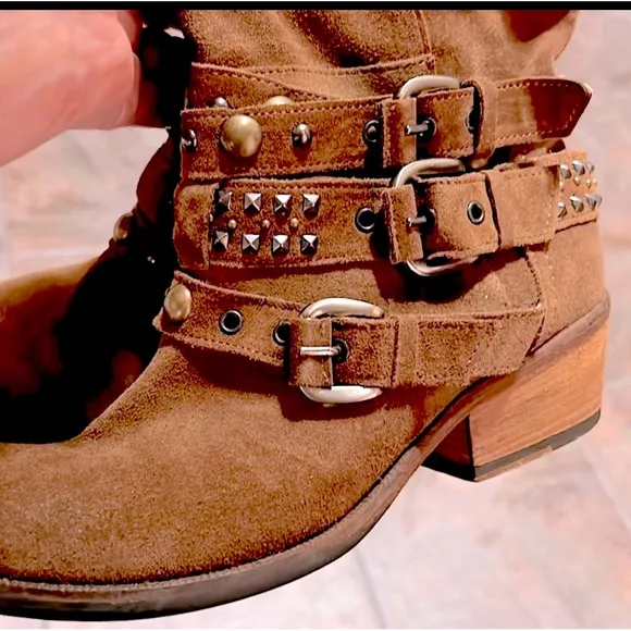 Russell &amp; Bromley Rodeo Stud Rockafella Boot Caramel Leather Italy 39.5 8.5-9