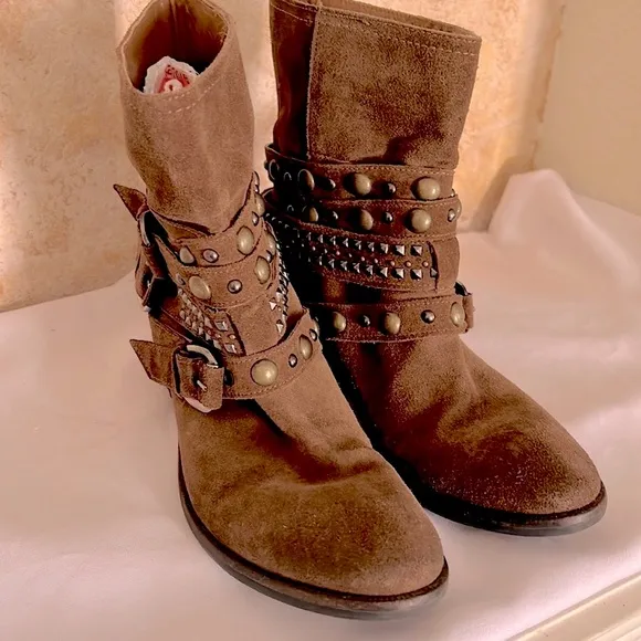 Russell &amp; Bromley Rodeo Stud Rockafella Boot Caramel Leather Italy 39.5 8.5-9