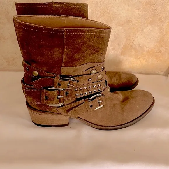 Russell &amp; Bromley Rodeo Stud Rockafella Boot Caramel Leather Italy 39.5 8.5-9