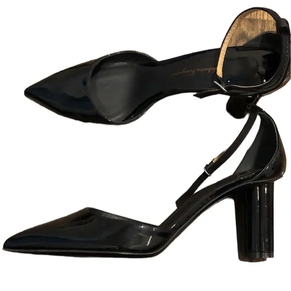 Salvadore Ferragamo patented leather pointed toe women pumps size 10