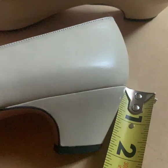 SALVATORE FERRAGAMO 7AA PREOWNED, COLOR BONE GOLD