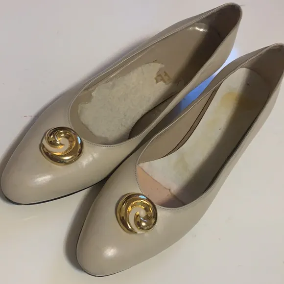 SALVATORE FERRAGAMO 7AA PREOWNED, COLOR BONE GOLD