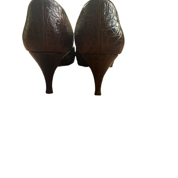 🐊SALVATORE FERRAGAMO ALLIGATOR 🐊 PUMPS SIZE 9 BROWN