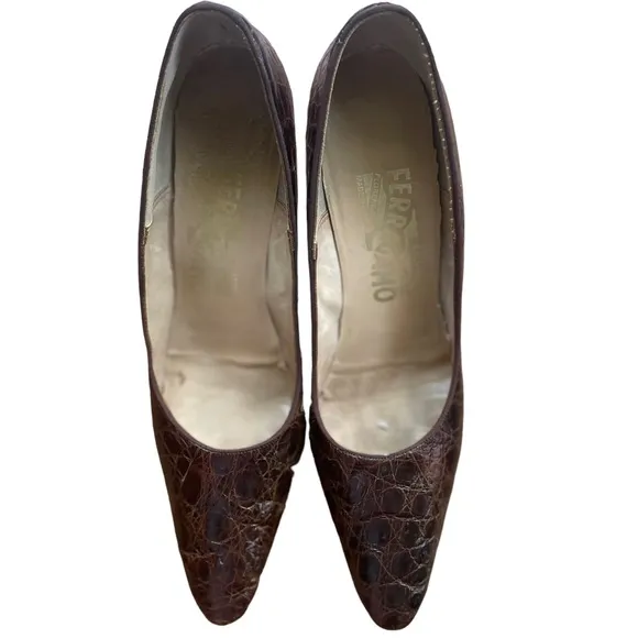 🐊SALVATORE FERRAGAMO ALLIGATOR 🐊 PUMPS SIZE 9 BROWN