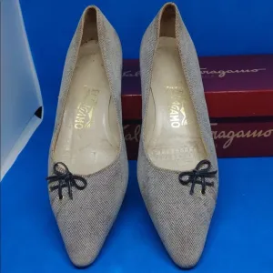 Salvatore Ferragamo Beige Vintage low heel 5 1/2