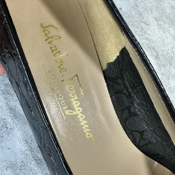Salvatore Ferragamo Black Leather Women's Shoes Salvatore Ferragamo/Pumps US 9