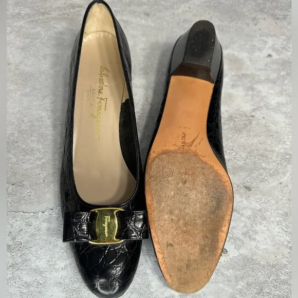 Salvatore Ferragamo Black Leather Women's Shoes Salvatore Ferragamo/Pumps US 9