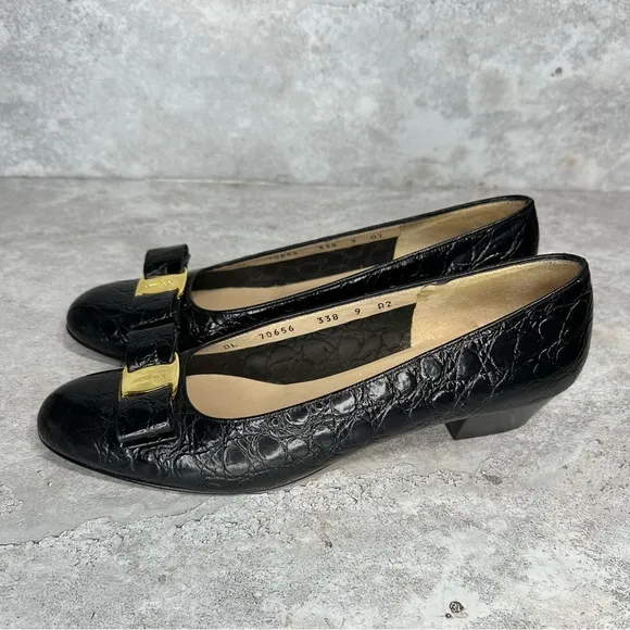Salvatore Ferragamo Black Leather Women's Shoes Salvatore Ferragamo/Pumps US 9