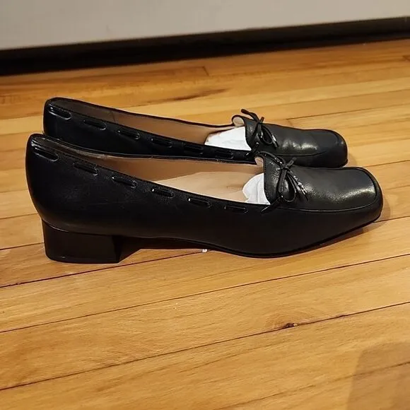 Salvatore Ferragamo Black Leather Bow Pumps Heel Shoes 8.5 A narrow
