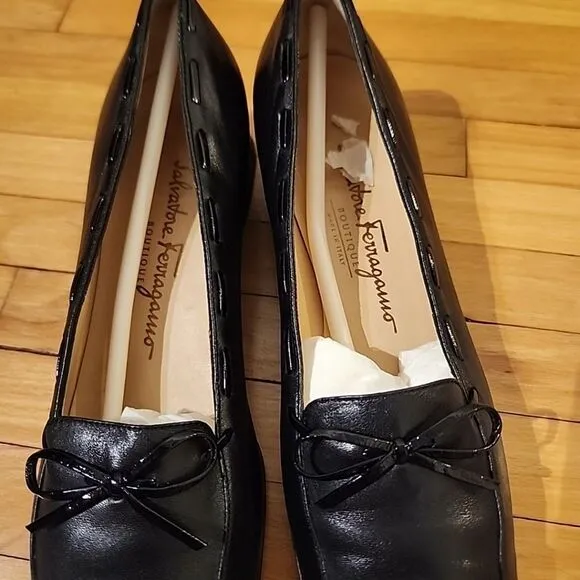 Salvatore Ferragamo Black Leather Bow Pumps Heel Shoes 8.5 A narrow