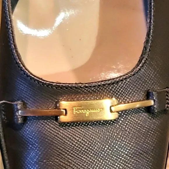 Salvatore Ferragamo Boutique Vntg Heels Pumps Wmns Sz 9.5 4A AAAA Extra Narrow