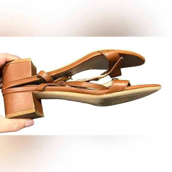 Salvatore Ferragamo Dandi Chain Low Heel Sandals sz 8