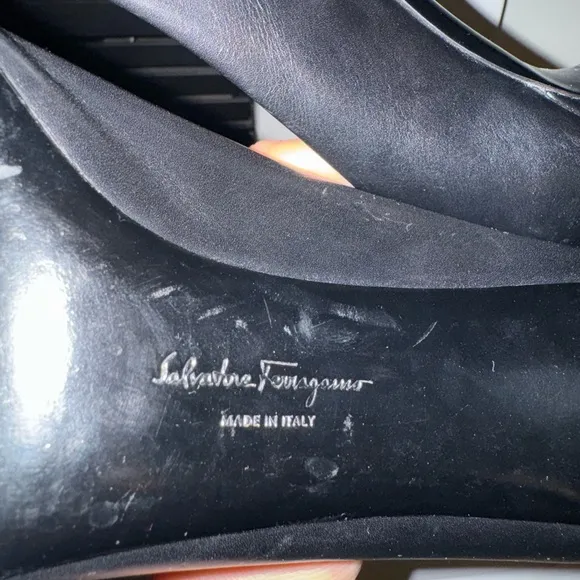 Salvatore Ferragamo Ezia Leather Black Pump Heel 9.5