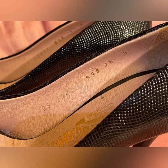 Salvatore Ferragamo Gilia Pebble Heel Color: Black/Gold 7.5