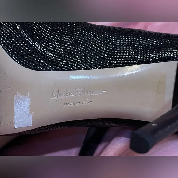Salvatore Ferragamo Gilia Pebble Heel Color: Black/Gold 7.5