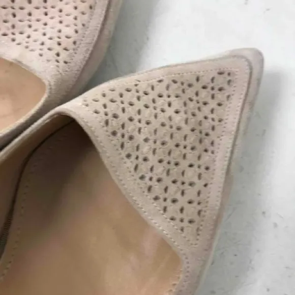Salvatore ferragamo nude heels 9.5