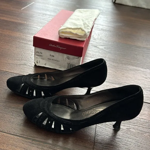 Salvatore Ferragamo Pre Loved Suede low Heels Shoes with Dust Bag.