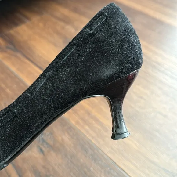Salvatore Ferragamo Pre Loved Suede low Heels Shoes with Dust Bag.