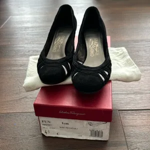 Salvatore Ferragamo Pre Loved Suede low Heels Shoes with Dust Bag.