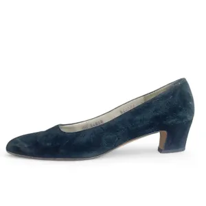Salvatore Ferragamo Vintage Black suede classic pumps Size 9.5 AAAA Narrow