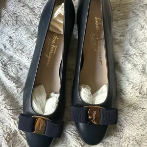 Salvatore Ferragamo Women's Navy Leather Pumps, Size 8, Never Worn