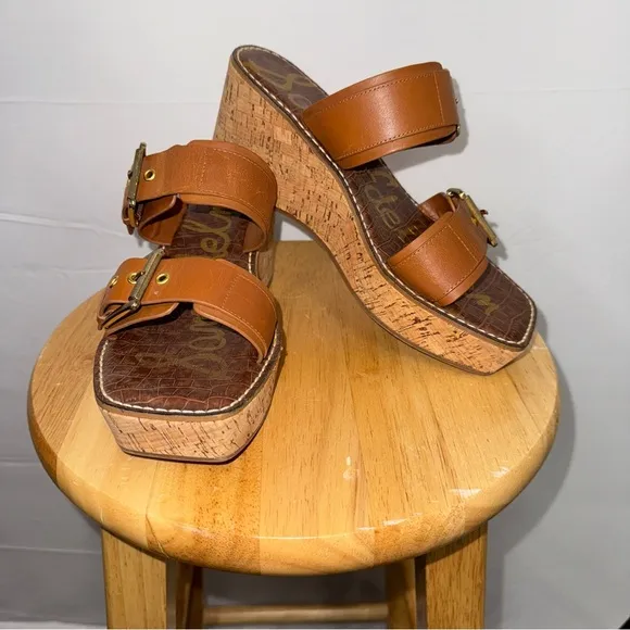 Sam Edelman brown leather Wedge Slide Sandals with a gold buckle accent sz 7.5