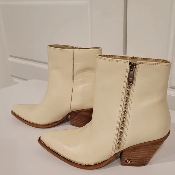 SAM EDELMAN JABE BOOTIE SIZE 5.5 NWOT