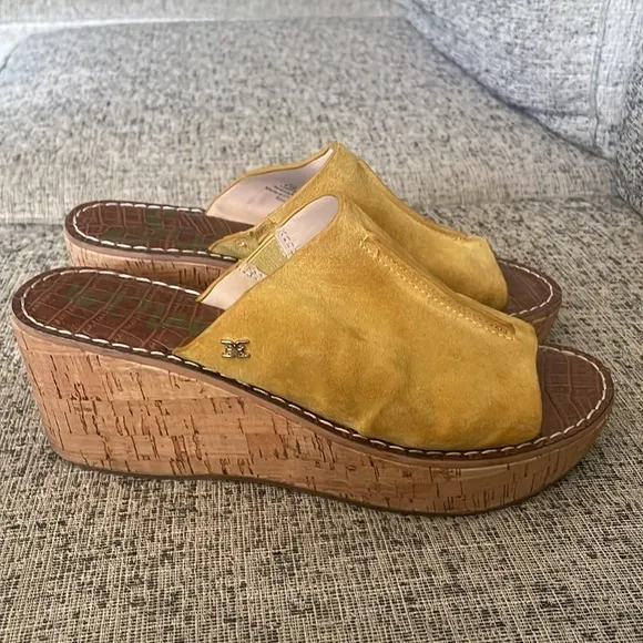 Sam Edelman Wimens Ranger Cork Wedge Mustard Yellow Suede  Sandals 38.5 US 8.5