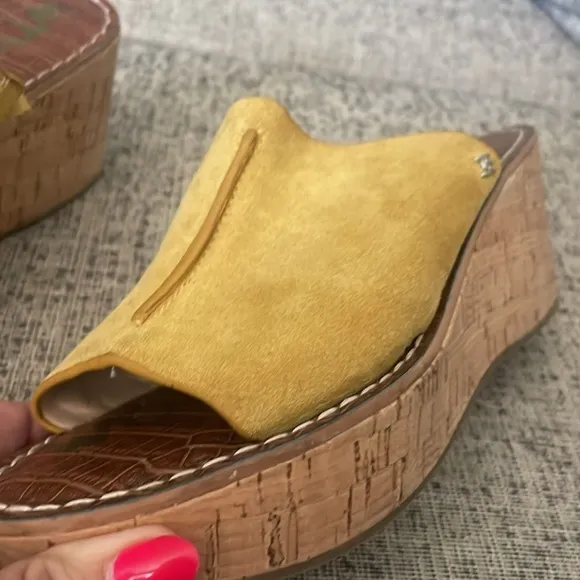 Sam Edelman Wimens Ranger Cork Wedge Mustard Yellow Suede  Sandals 38.5 US 8.5
