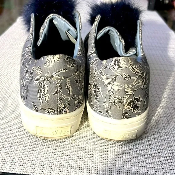 SAM EDELMAN Women's 8M Slip On Pom Pom Sneakers Leya Blue Floral Shoes Slip-ons
