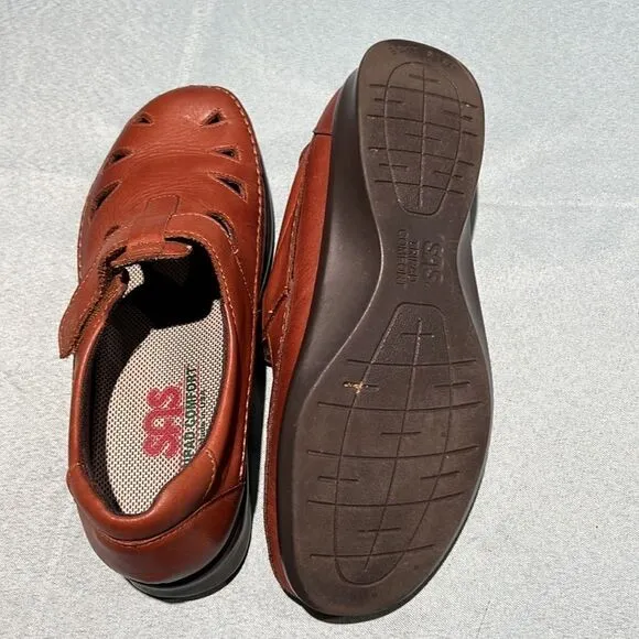 SAS Roamer womens brown leather velcro strap loafers size 7.5W B16B