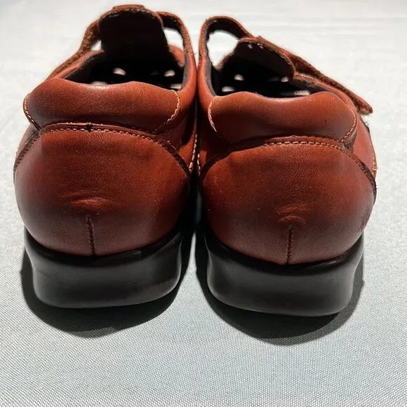 SAS Roamer womens brown leather velcro strap loafers size 7.5W B16B