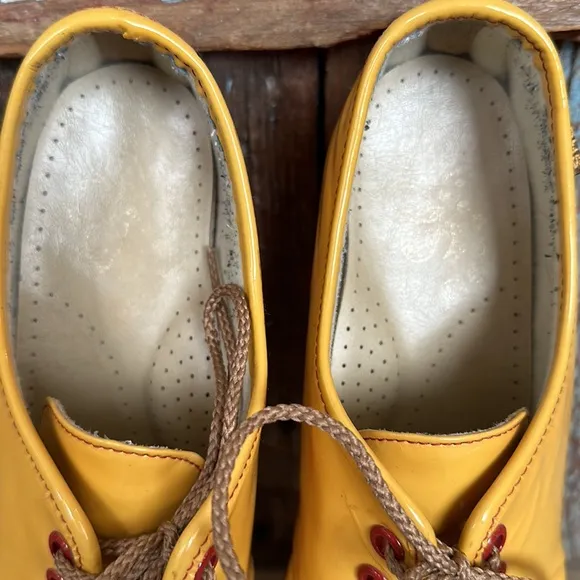 SAS Vintage Yellow Red Wedge Patent Leather Shoes Size 8-8.5