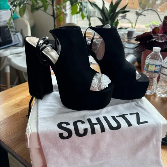 SCHUTZ Black Platform Chunky Heels